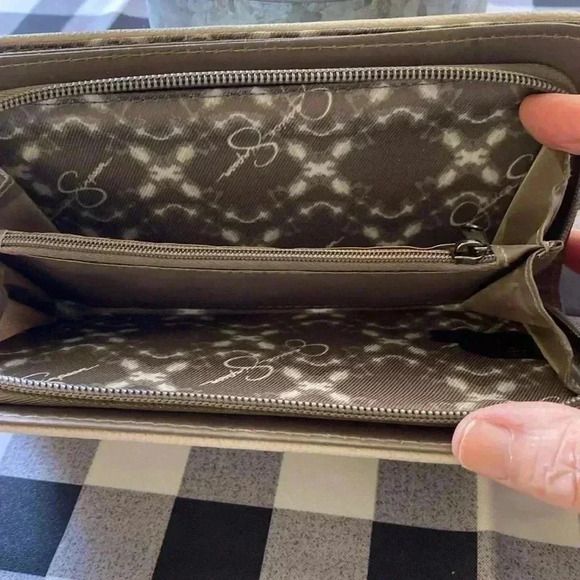 Jessica Simpson Clutch Zipper Wallet Gray & Metallic Color Faux Leather design - Picture 6 of 9